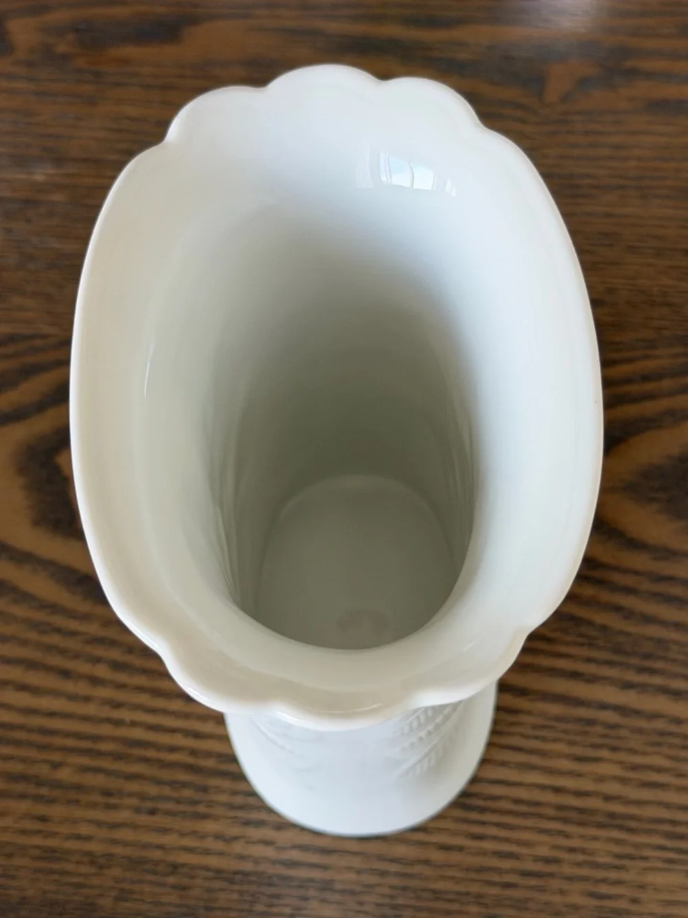 Vintage Kaiser White Matte Bisque Porcelain Floral Vase  - West Germany 4,5”